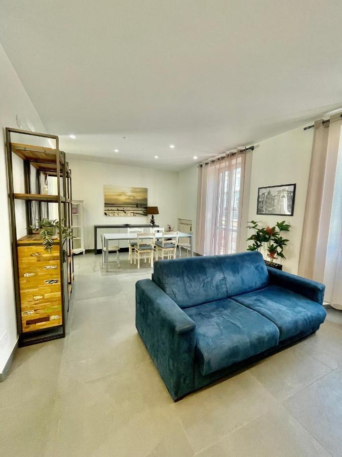 Privatehouseinrome Lägenhet Exteriör bild