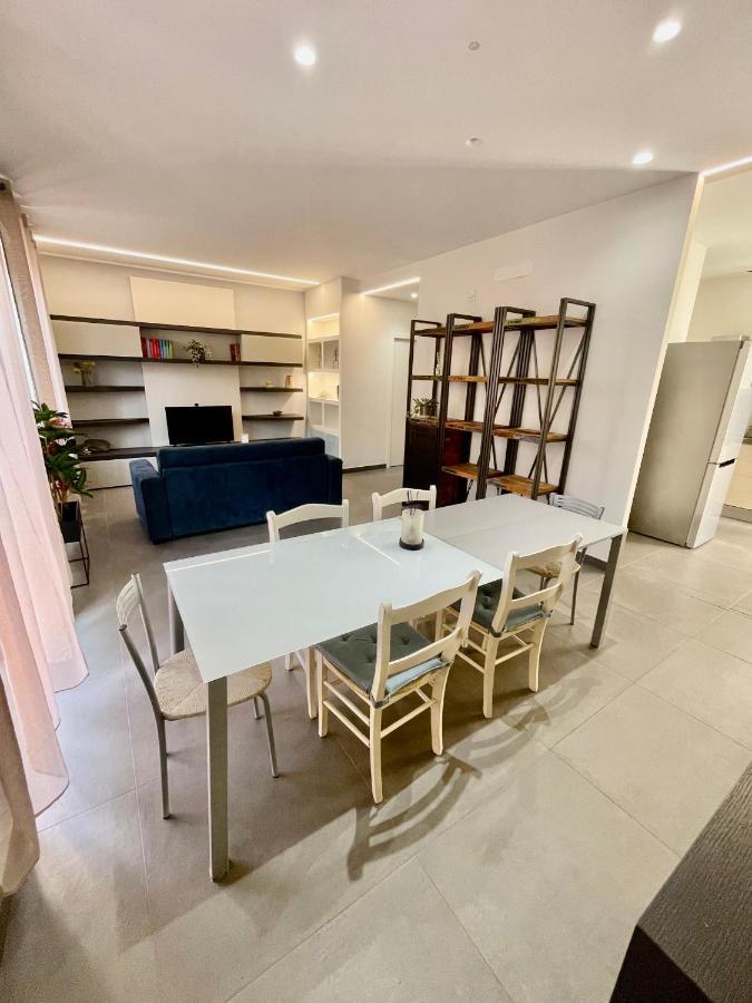 Privatehouseinrome Lägenhet Exteriör bild