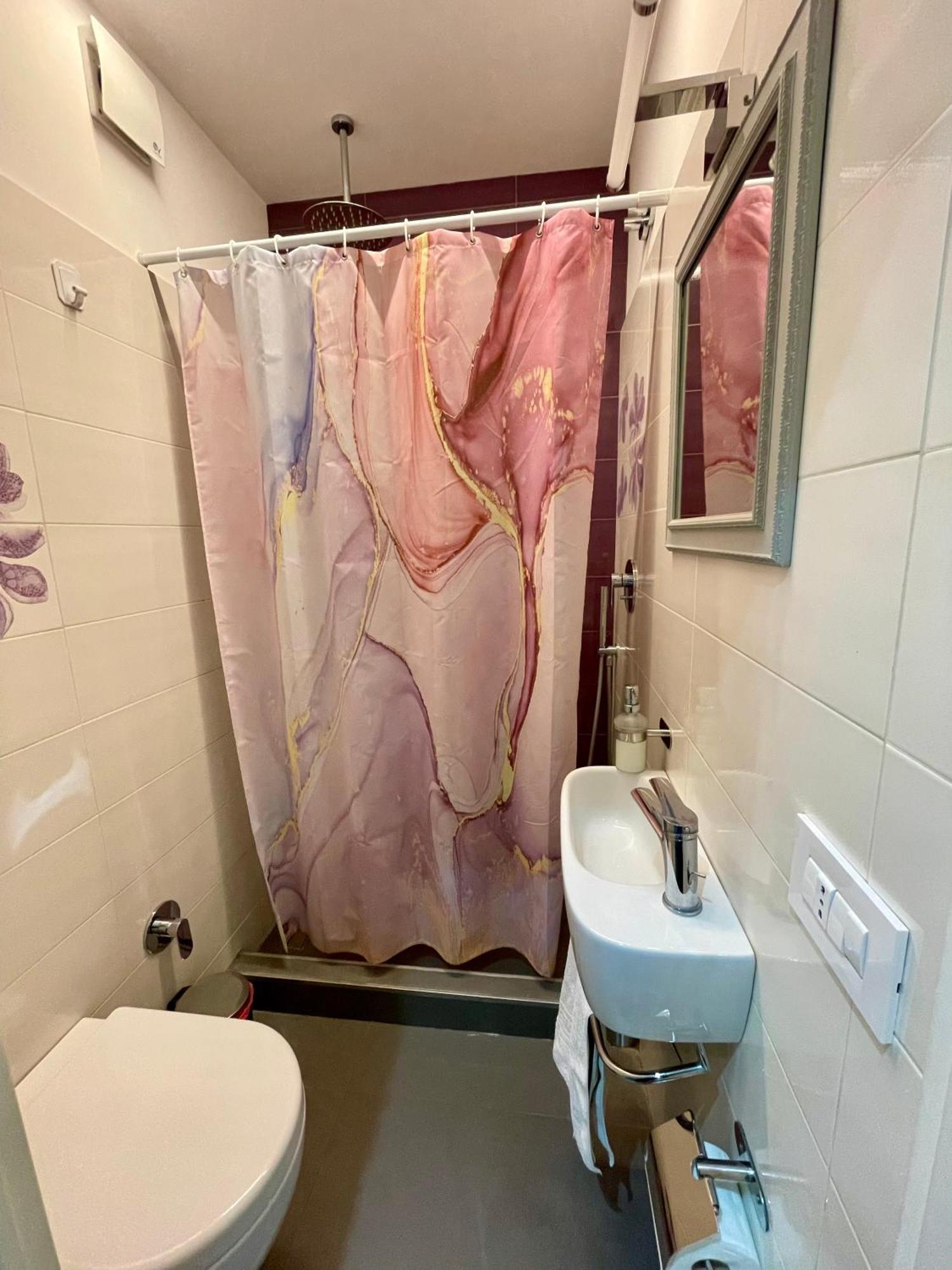 Privatehouseinrome Lägenhet Exteriör bild